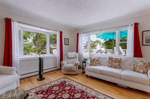 41 Teel St, Arlington MA 02474-5512 exterior