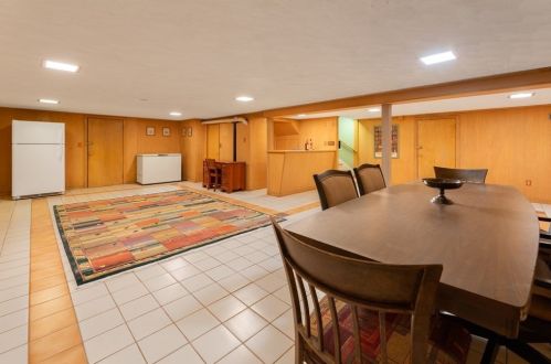 568 Furnace Brk Pkwy, Quincy MA 02169-2303 exterior