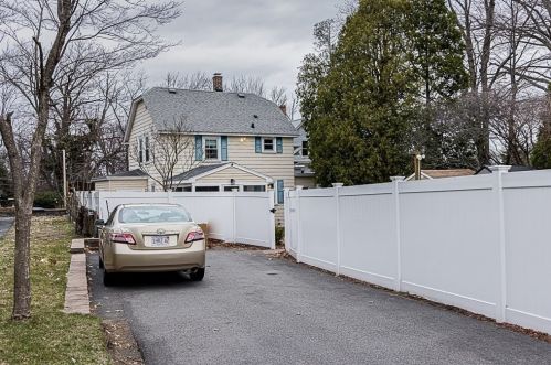 232 Oakland Ave, Methuen, MA 01844-2436