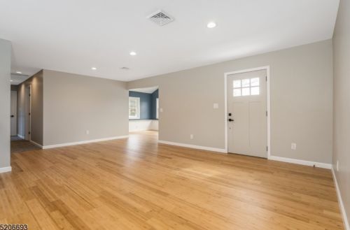 9 Clarkson St, Milford NJ  08848-1534 exterior