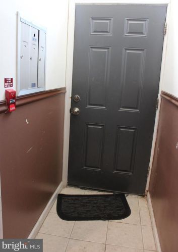 915 15th St, Philadelphia, PA 19146-2216