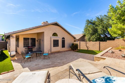 4342 Abraham Ln, Phoenix AZ  85050-6895 exterior