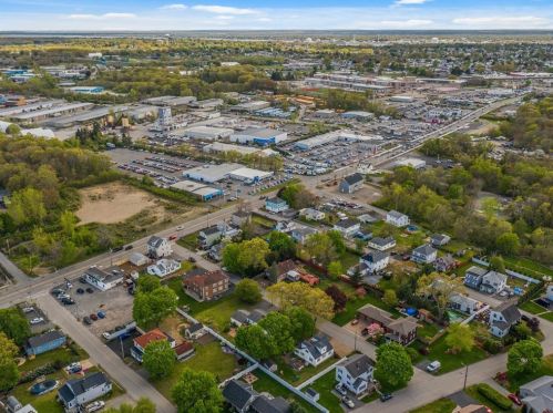 30 Taunton Ave, Seekonk MA 02771-5245 exterior