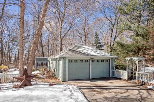 221 Union St, Weymouth MA 02190-2827 exterior