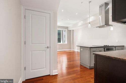 828 16th St, Philadelphia, PA 19146-0020