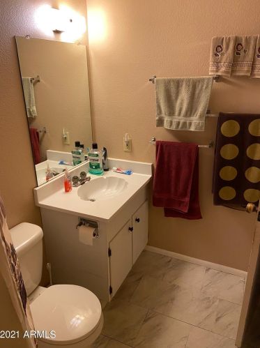 8413 34th Ave, Phoenix AZ 85053-2909 exterior