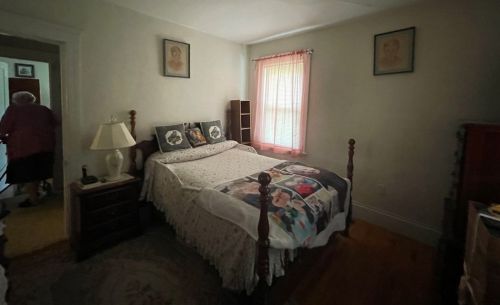 28 Circuit Ave, Worcester MA 01603-2159 exterior