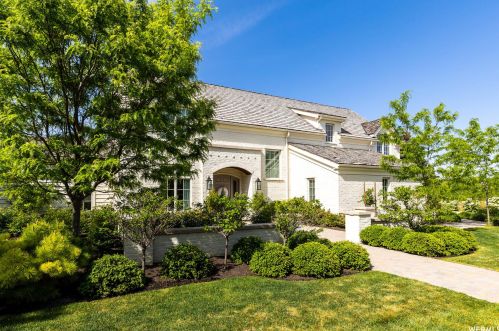 1918 Siesta Dr, Sandy UT 84093-6139 exterior