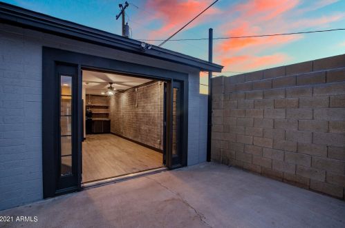 1413 Edgemont Ave, Phoenix AZ 85035-1809 exterior