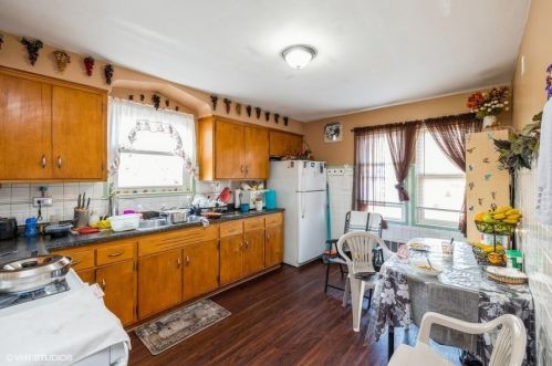 2103 Kenilworth Ave, Forest View IL 60402-2213 exterior