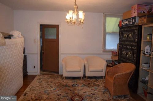 5137 6th St, Philadelphia, PA 19120-3117