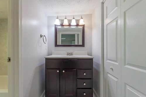 19 Hidden Lk Ct, Stockbridge GA 30281-1200 exterior