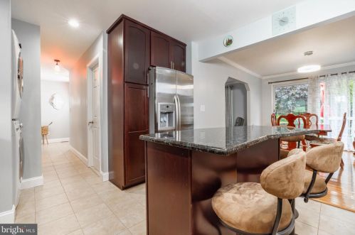 237 Elm Ave, West Deptford NJ 08051-1506 exterior