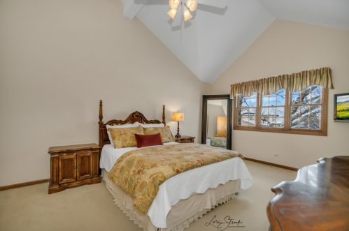 14 Meagan Ln, Lemont IL 60439-4496 exterior