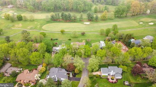 11102 Willow Bottom Dr, Columbia MD 21044-1069 exterior