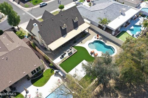 902 Claremont St, Phoenix AZ  85013-1360 exterior