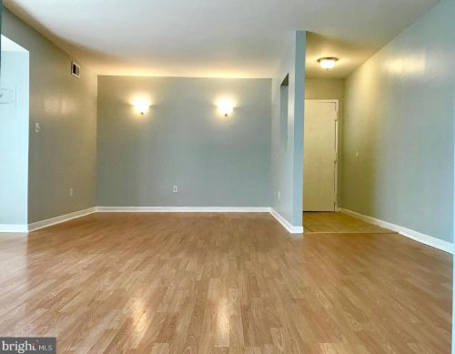 9635 Whiteacre Rd, Columbia MD  21045-3582 exterior