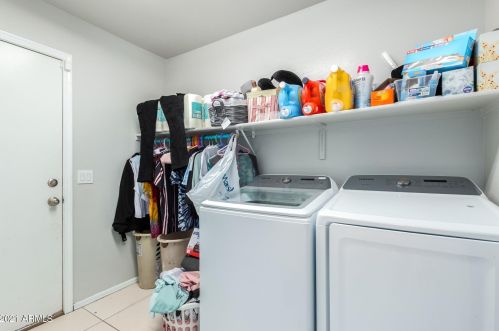 2425 65 Dr, Phoenix AZ 85043-1950 exterior