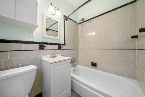 44 Beaconsfield Rd, Worcester MA 01602-1303 exterior