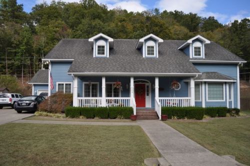 484 Cedar Creek Rd, Pikeville KY  41501-3763 exterior