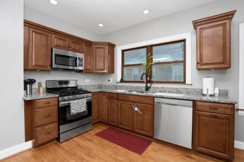 3322 Wenonah Ave, Forest View IL 60402-2928 exterior