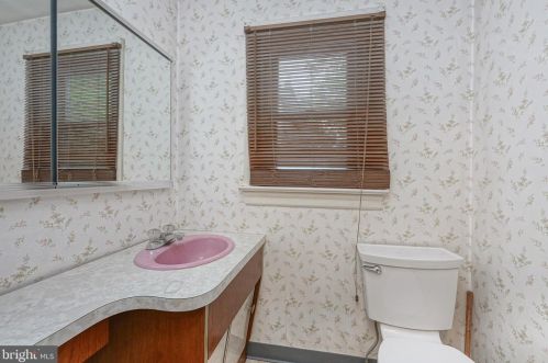 428 Billings Ave, West Deptford NJ 08066-2225 exterior