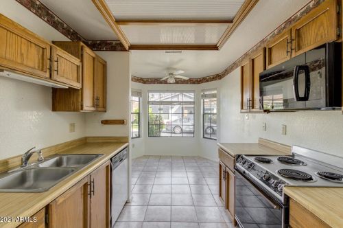 125 Campo Bello Dr, Phoenix AZ 85032-2215 exterior