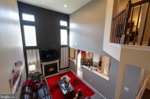 341 Chancellor Dr, West Deptford NJ  08096-5170 exterior