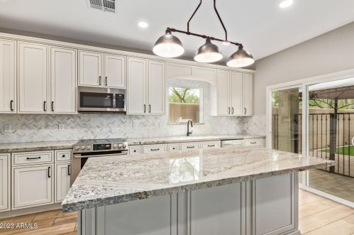 21844 40th Pl, Phoenix AZ  85050-7225 exterior