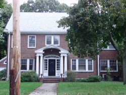 271 Woodward St, Newton, MA 02468-2010