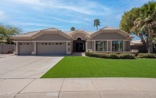 14642 46th St, Phoenix, AZ 85032-4860