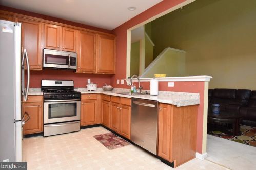 116 Cypress Ct, West Deptford NJ  08096-5154 exterior