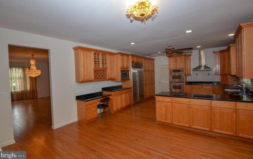 8 Landview Ln, Columbus NJ 08022-2260 exterior