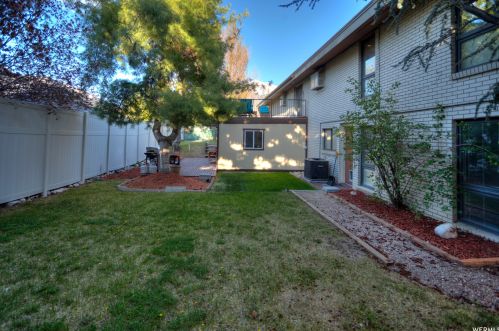 2079 Crk Rd, Sandy UT 84093-6449 exterior