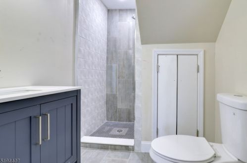 96 Greylock Ave, Belleville NJ 07109-3326 exterior