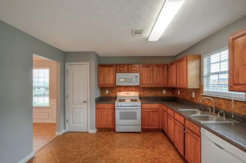 220 Baltimore Ave, Stockbridge GA 30281-2446 exterior