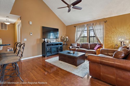 502 Larkspur Ln, Jackson Twp NJ 08527-4180 exterior