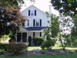 120 Farwell St, Newton, MA 02460-1000