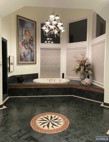 354 Madison Ave, Cresskill NJ 07626-1338 exterior