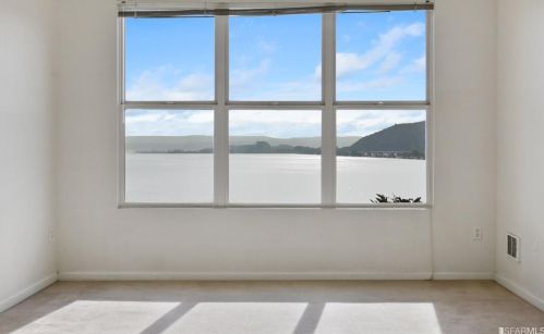 1 Crescent Way, San Francisco, CA 94134-3358