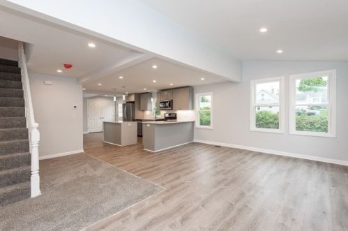 27 Canobieola Rd, Methuen MA  01844-1606 exterior