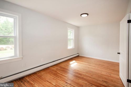 156 Turkey Hill Rd, West Deptford NJ  08093-2312 exterior