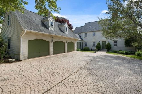 11 Bay Cliff Cir, Plymouth, MA 02360-1458