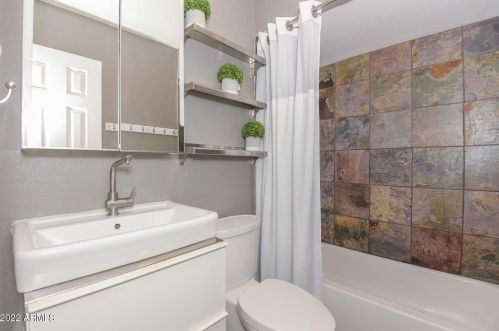 17420 27th St, Phoenix AZ 85008-4926 exterior