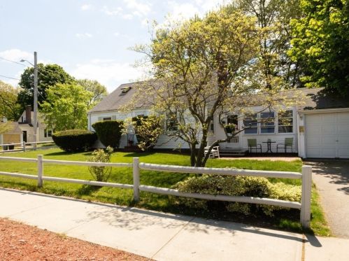 74 Dickens St, Quincy MA  02170-3504 exterior