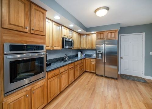 27 Stop Riv Rd, Norfolk MA 02056-1171 exterior