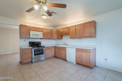 3910 Edgemont Ave, Phoenix AZ 85035-1533 exterior