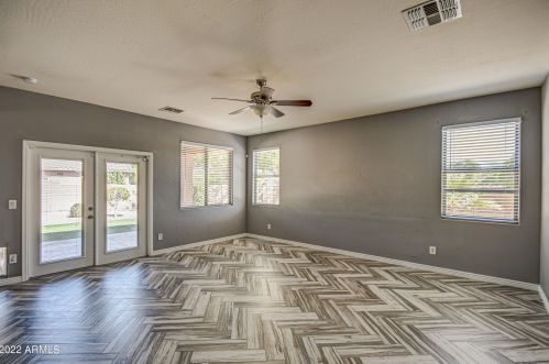 4217 73 Dr, Phoenix AZ 85033-2512 exterior