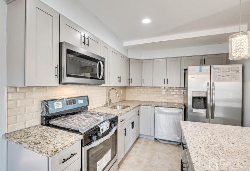 36 Birch St, Carteret NJ  07008-2459 exterior