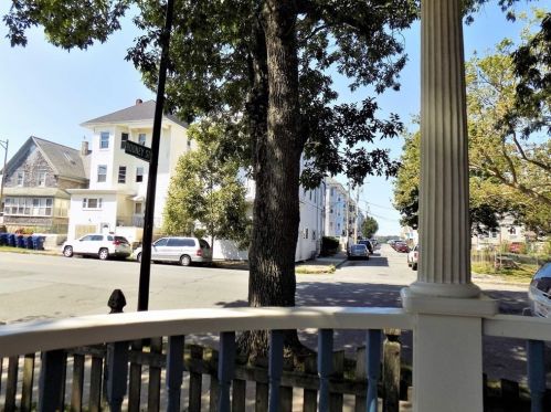 724 Brock Ave, New Bedford MA 02744-2356 exterior